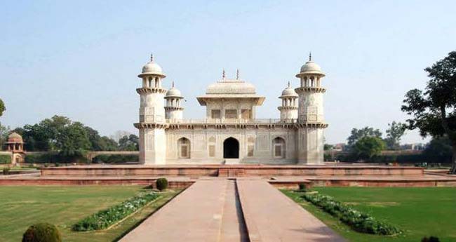 Same day agra tour monuments