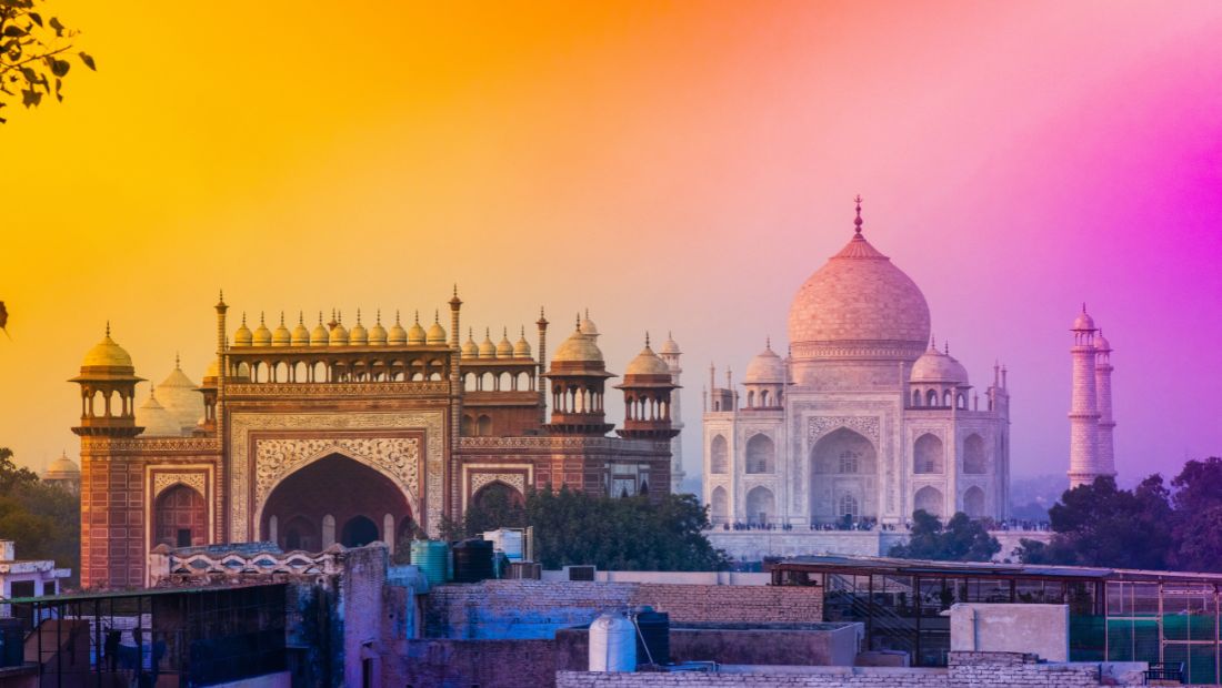 Agra fort and taj mahal