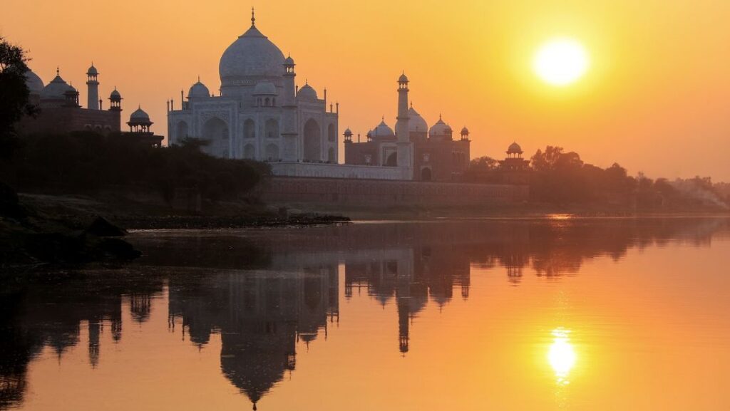 Taj Mahal Sunrise Tour