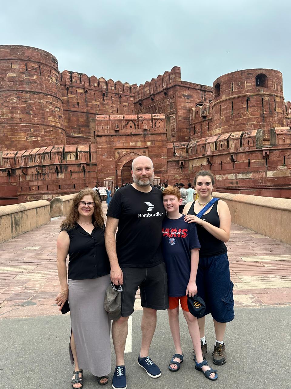 Agra tours — Taj Mahal, Agra Fort and Fatehpur Sikri