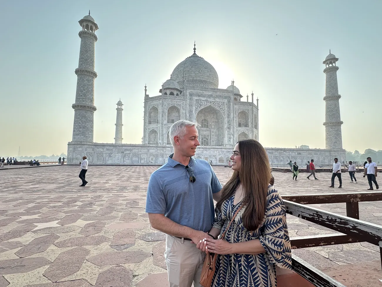 Couple at the Taj Mahal — tour from Mumbai